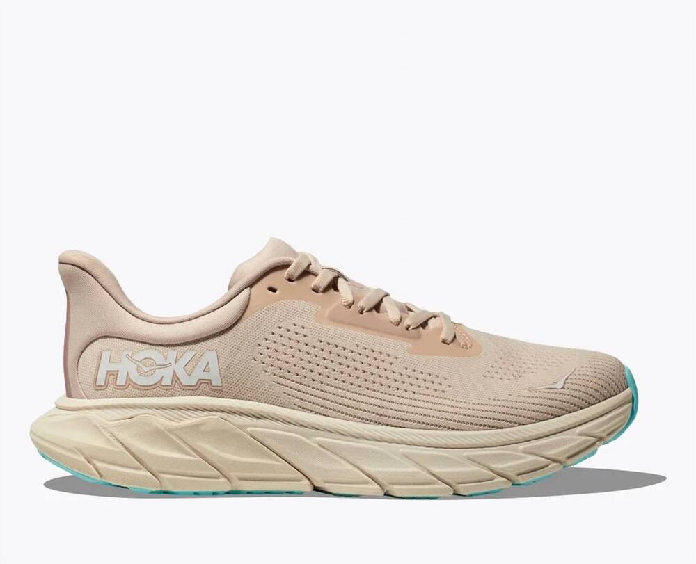 NEW HOKA women's arahi 7 running shoes in vanilla/cream